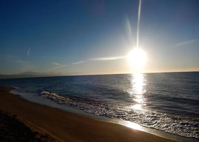 Moderno Internet Y Aparcamiento Gratis