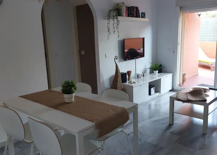 Moderno Internet Y Aparcamiento Gratis *