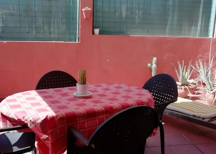 Moderno Internet Y Aparcamiento Gratis *