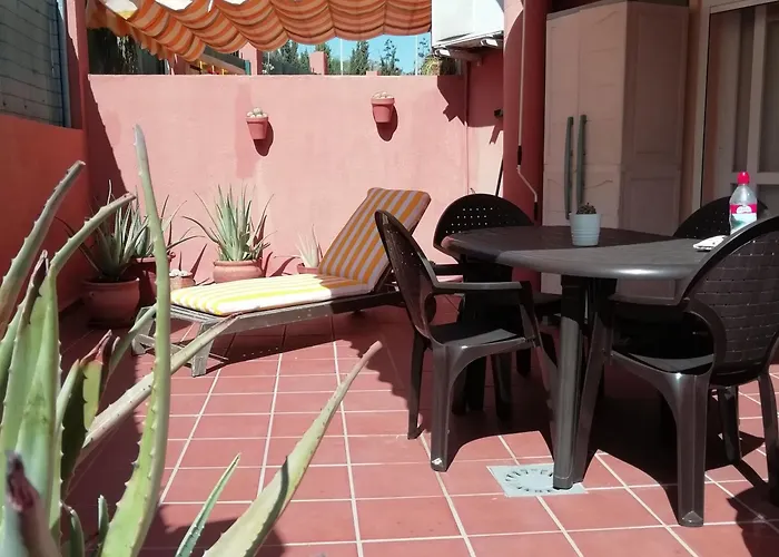 Moderno Internet Y Aparcamiento Gratis