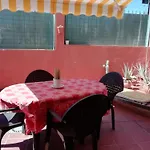 Moderno Internet Y Aparcamiento Gratis *